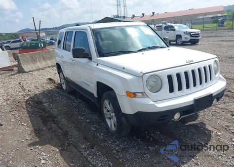 2014 Jeep Patriot Limited z USA, uszkodzony, nr VIN 1C4NJRCB7ED572218